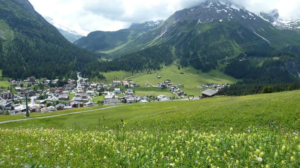 Pension Daniel Lech am Arlberg Exteriör bild