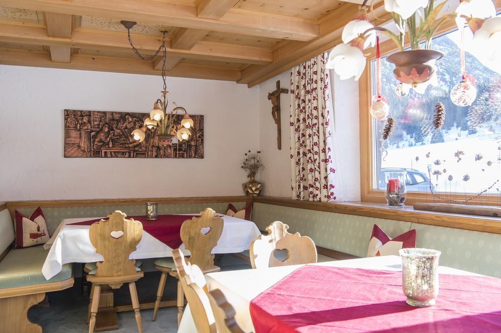 Pension Daniel Lech am Arlberg Exteriör bild
