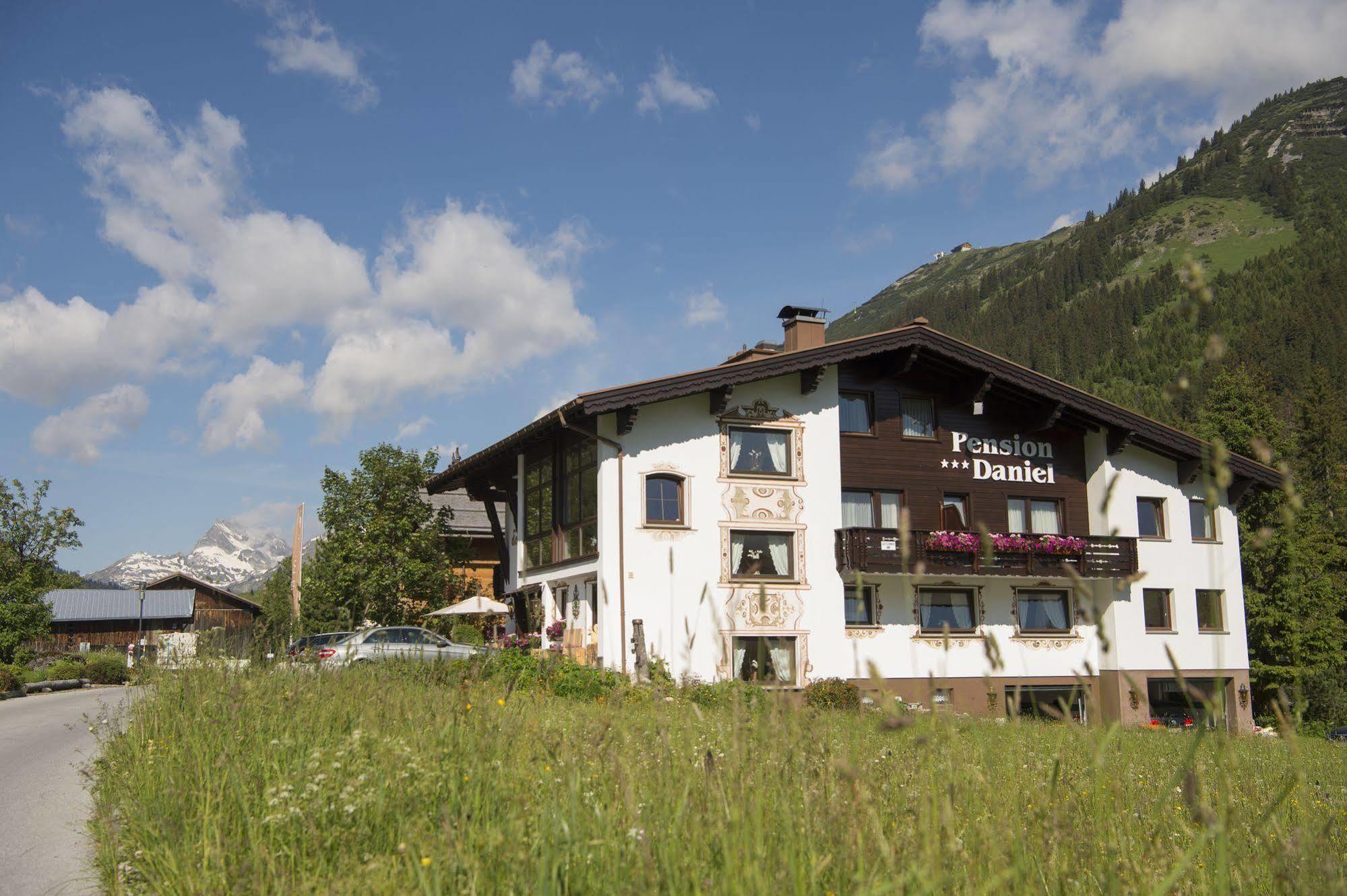 Pension Daniel Lech am Arlberg Exteriör bild